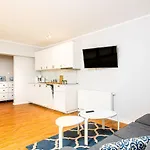 Apartament PRESTIGE z Basenem - 5D Apartamenty